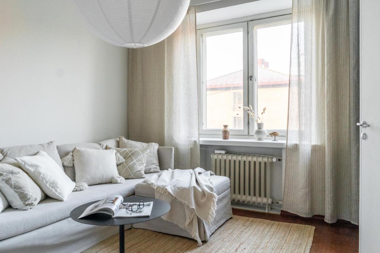 Kaksio Kulttuuritalon Ja Linnanmaen Vieressa Helsínquia Exterior foto